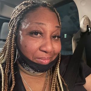 Meet your Posher, Teri